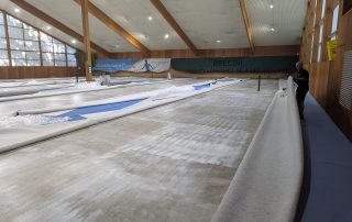 halle vor-dem-Verlegen des neuen bodens